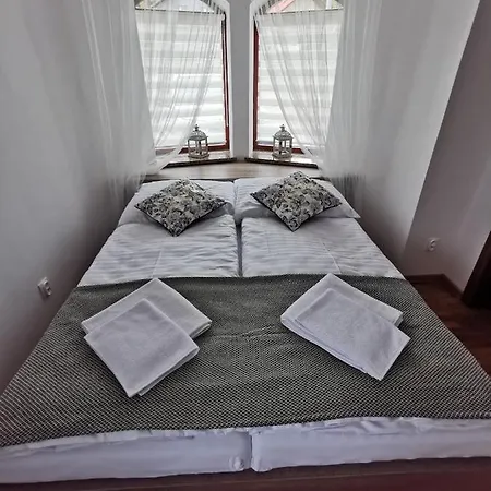 Penzión pre hostí Zamocek *
